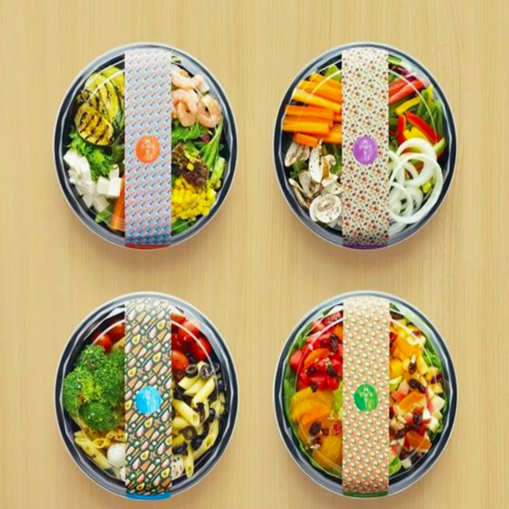 Food labels on food packaging containers