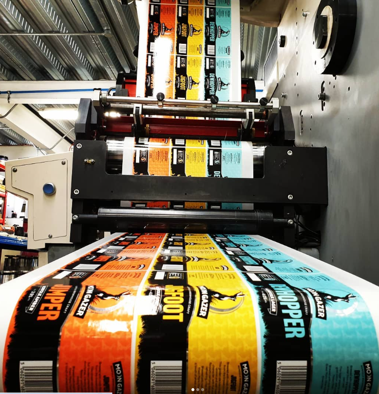 label printing on a flexographic label printing press